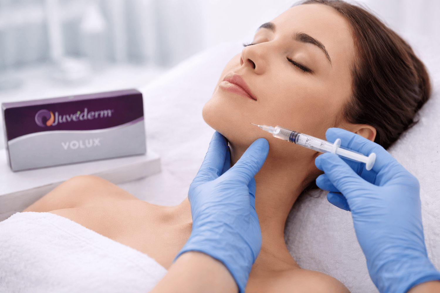 Juvederm Volux – modelowanie żuchwy i brody wypełniaczem HA